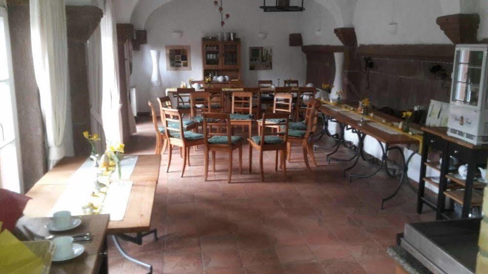 Alter Winzerhof Weisenheim Am Berg E.K. Ξενοδοχείο Εξωτερικό φωτογραφία